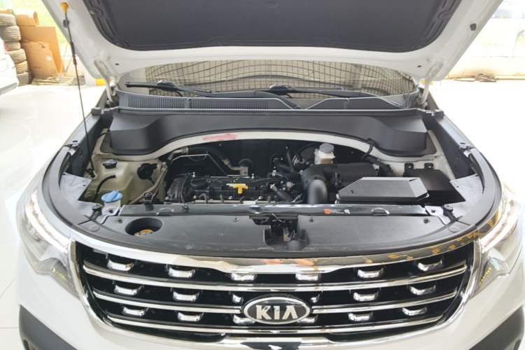 Used Kia Sportage R 2018 2.0L Automatic Smart Luxury Version China V Standard Engine Bay