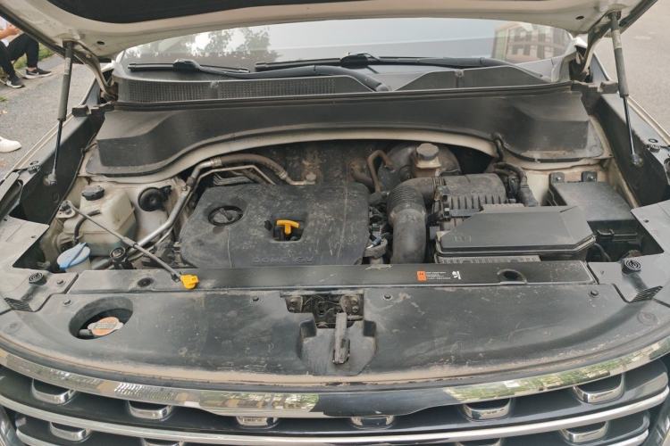 Used Kia Sportage R 2018 2.0L Automatic Smart Luxury Version China V Standard Engine Bay