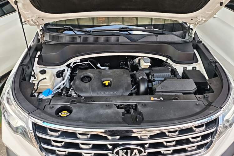 Used Kia Sportage R 2018 2.0L Automatic Smart Luxury Version China V Standard Engine Bay
