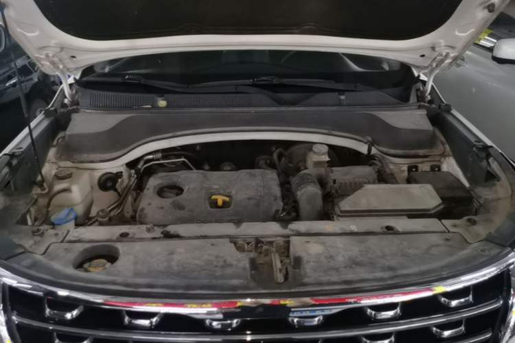 Used Kia Sportage R 2018 2.0L Automatic Smart Luxury Version China V Standard Engine Bay