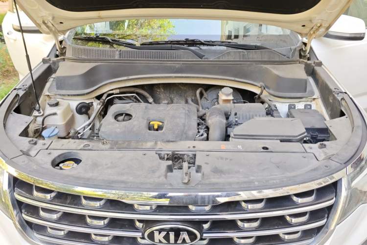Used Kia Sportage R 2018 2.0L Automatic Smart Luxury Version China V Standard Engine Bay