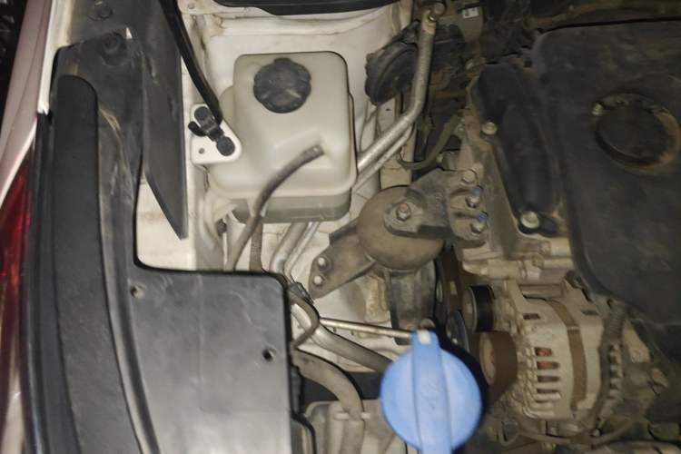 Used Kia Sportage R 2018 2.0L Automatic Smart Luxury Version China V Standard Engine Bay Right
