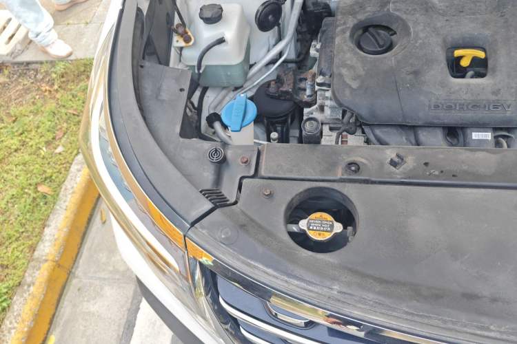 Used Kia Sportage R 2018 2.0L Automatic Smart Luxury Version China V Standard Engine Bay Right
