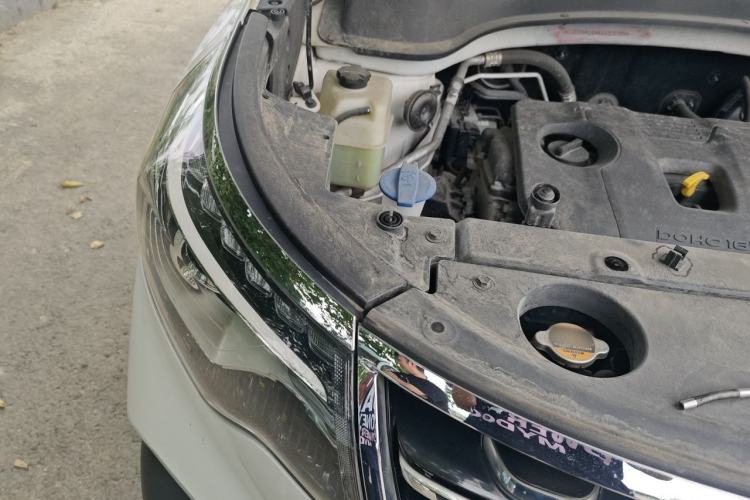 Used Kia Sportage R 2018 2.0L Automatic Smart Luxury Version China V Standard Engine Bay Right
