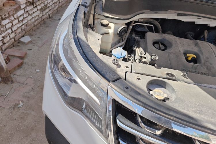 Used Kia Sportage R 2018 2.0L Automatic Smart Luxury Version China V Standard Engine Bay Right