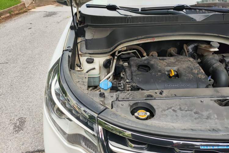 Used Kia Sportage R 2018 2.0L Automatic Smart Luxury Version China V Standard Engine Bay Right