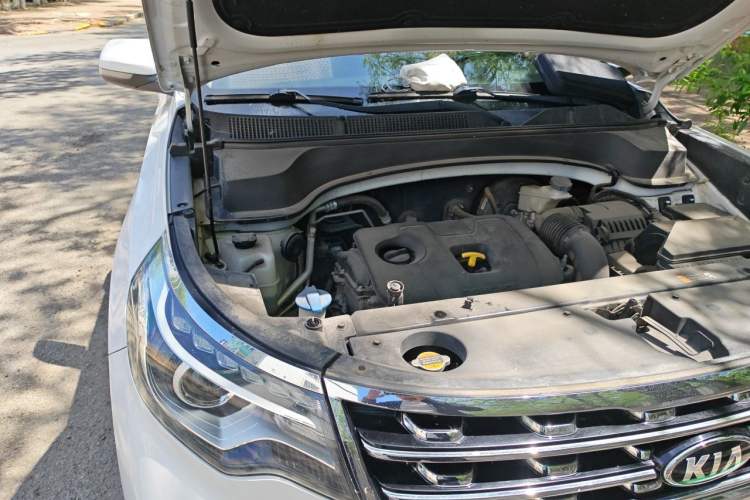 Used Kia Sportage R 2018 2.0L Automatic Smart Luxury Version China V Standard Engine Bay Right