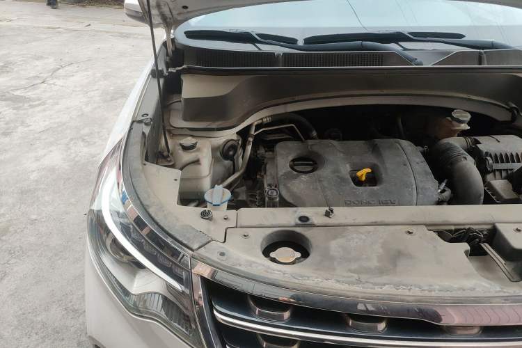 Used Kia Sportage R 2018 2.0L Automatic Smart Luxury Version China V Standard Engine Bay Right