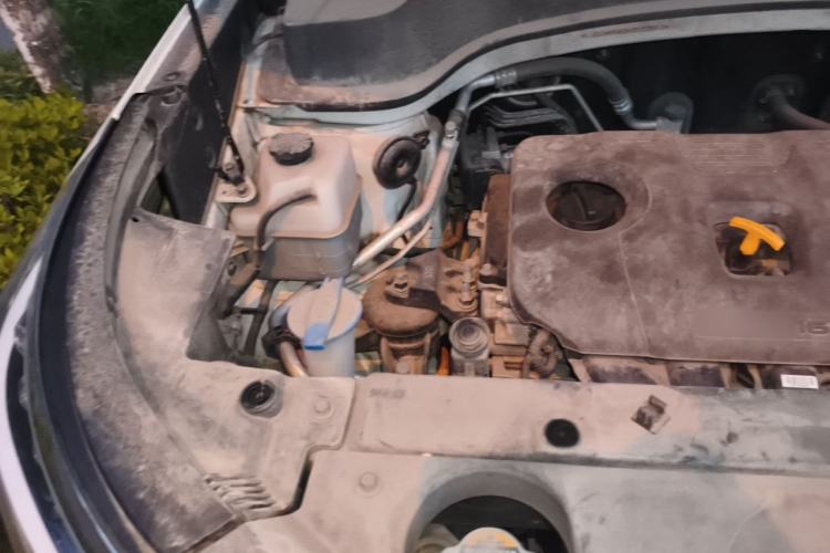 Used Kia Sportage R 2018 2.0L Automatic Smart Luxury Version China V Standard Engine Bay Right