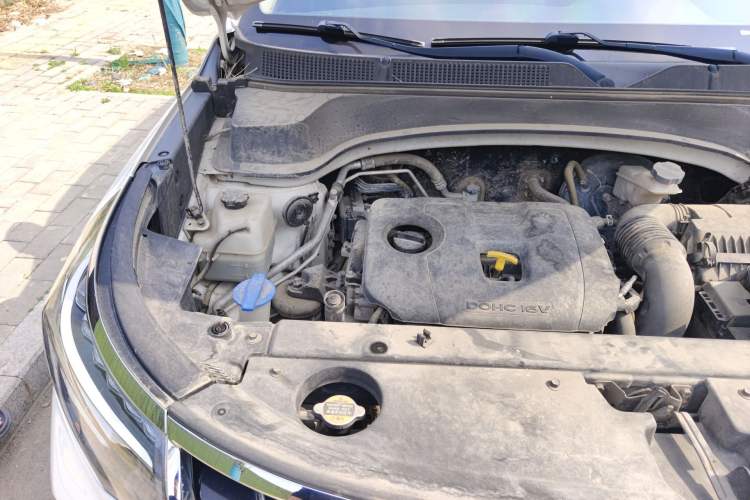 Used Kia Sportage R 2018 2.0L Automatic Smart Luxury Version China V Standard Engine Bay Right