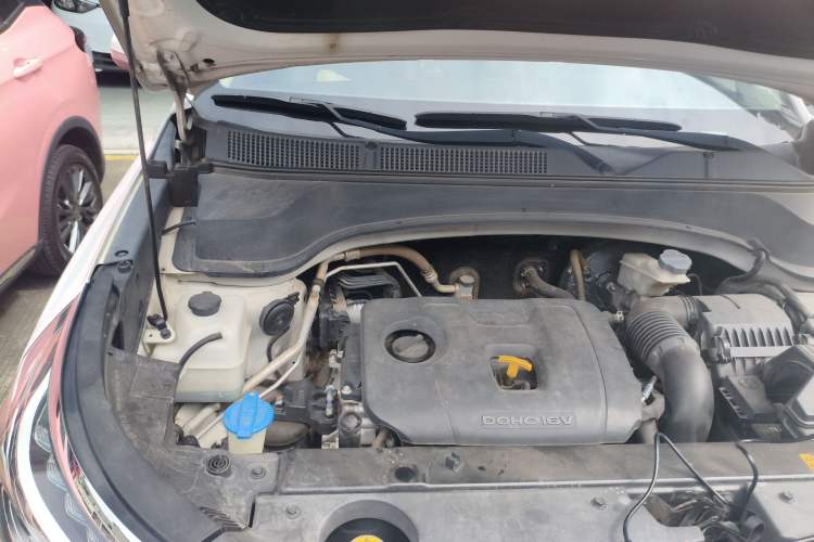 Used Kia Sportage R 2018 2.0L Automatic Smart Luxury Version China V Standard Engine Bay Right