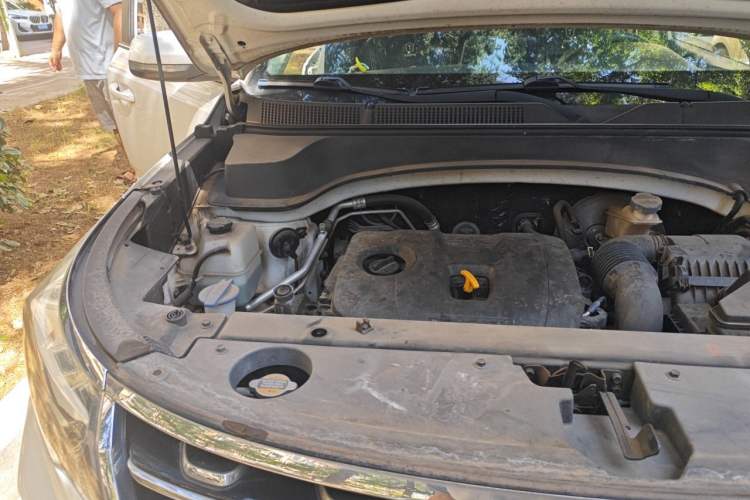 Used Kia Sportage R 2018 2.0L Automatic Smart Luxury Version China V Standard Engine Bay Right