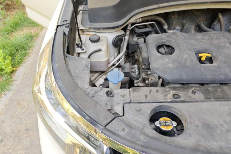 Used Kia Sportage R 2018 2.0L Automatic Smart Luxury Version China V Standard Engine Bay Right
