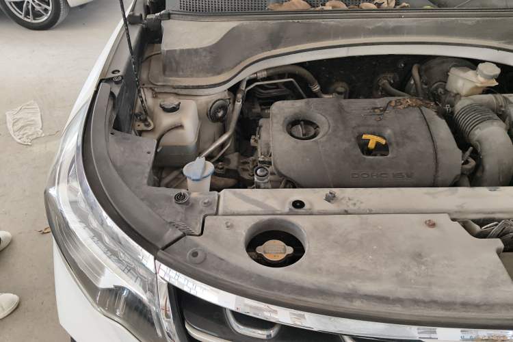 Used Kia Sportage R 2018 2.0L Automatic Smart Luxury Version China V Standard Engine Bay Right