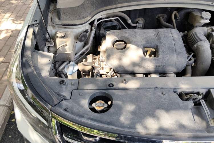 Used Kia Sportage R 2018 2.0L Automatic Smart Luxury Version China V Standard Engine Bay Right