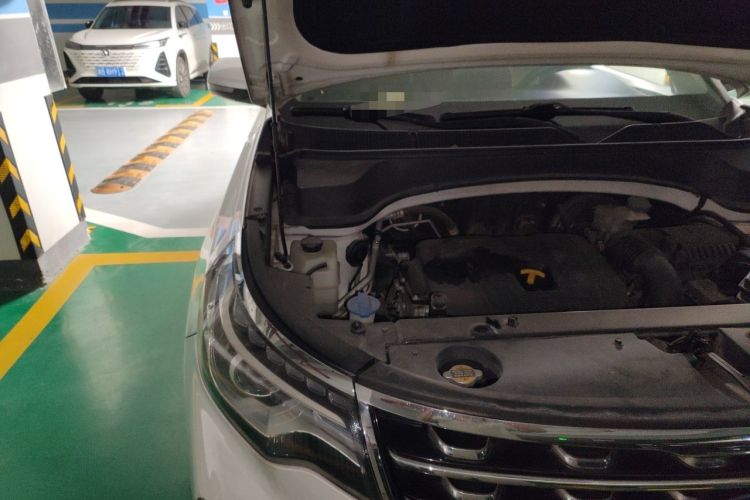 Used Kia Sportage R 2018 2.0L Automatic Smart Luxury Version China V Standard Engine Bay Right