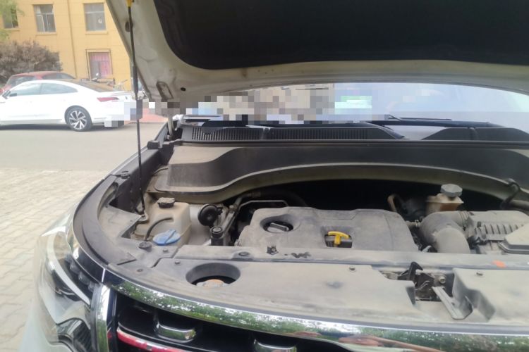 Used Kia Sportage R 2018 2.0L Automatic Smart Luxury Version China V Standard Engine Bay Right