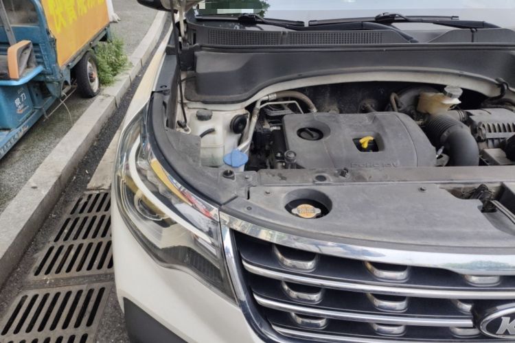 Used Kia Sportage R 2018 2.0L Automatic Smart Luxury Version China V Standard Engine Bay Right