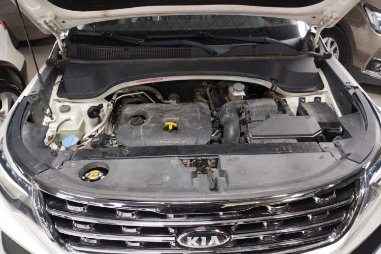 Used Kia Sportage R 2018 2.0L Automatic Smart Luxury Version China V Standard Engine Bay