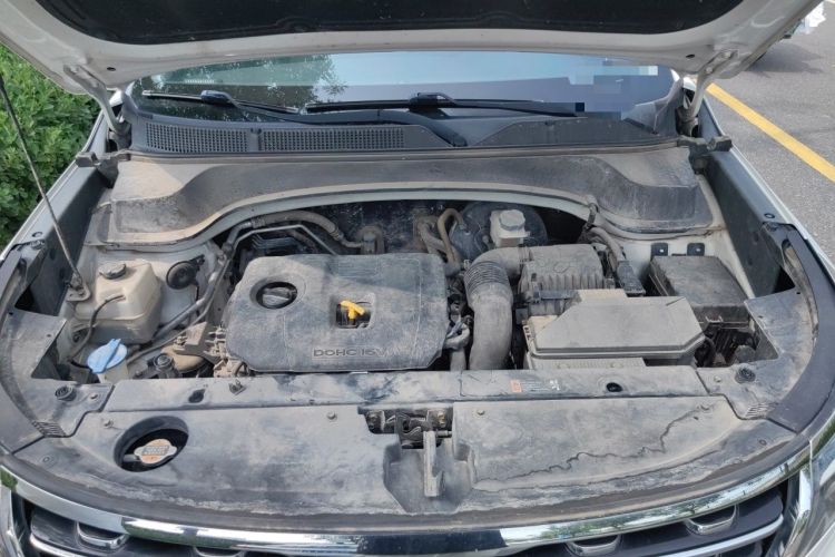 Used Kia Sportage R 2018 2.0L Automatic Smart Luxury Version China V Standard Engine Bay