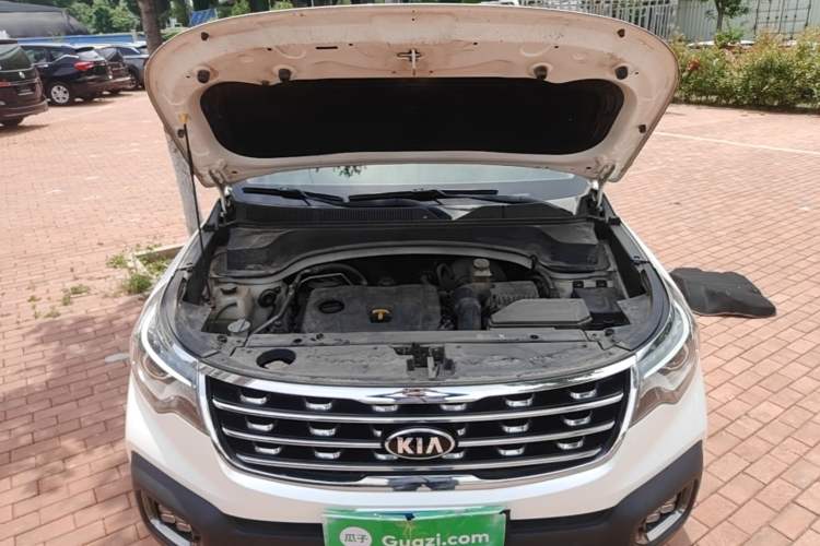 Used Kia Sportage R 2018 2.0L Automatic Smart Luxury Version China V Standard Engine Bay