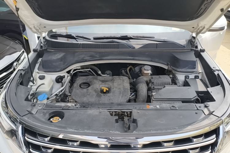 Used Kia Sportage R 2018 2.0L Automatic Smart Luxury Version China V Standard Engine Bay