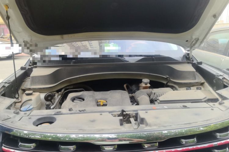 Used Kia Sportage R 2018 2.0L Automatic Smart Luxury Version China V Standard Engine Bay