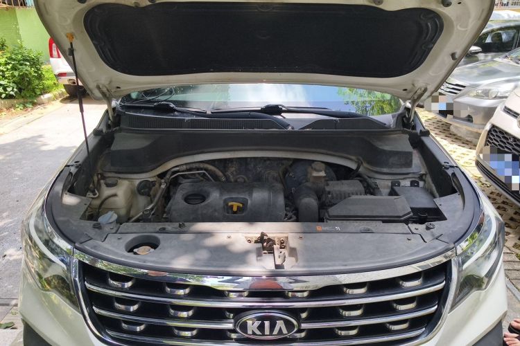 Used Kia Sportage R 2018 2.0L Automatic Smart Luxury Version China V Standard Engine Bay