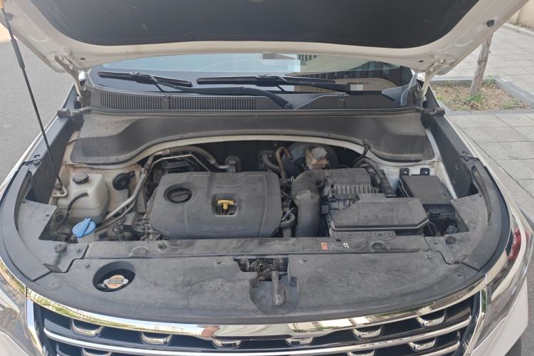 Used Kia Sportage R 2018 2.0L Automatic Smart Luxury Version China V Standard Engine Bay