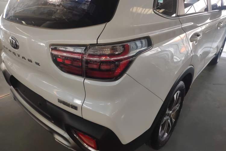 Used Kia Sportage R 2018 2.0L Automatic Smart Luxury Version China V Standard Exterior 3