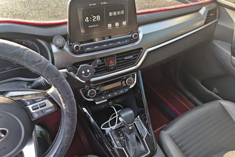 Used Kia Sportage R 2018 2.0L Automatic Smart Luxury Version China V Standard Gear Lever