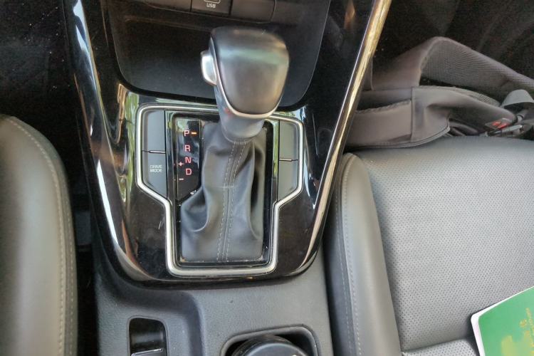 Used Kia Sportage R 2018 2.0L Automatic Smart Luxury Version China V Standard Gear Lever