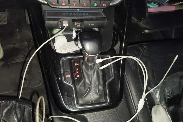 Used Kia Sportage R 2018 2.0L Automatic Smart Luxury Version China V Standard Gear Lever