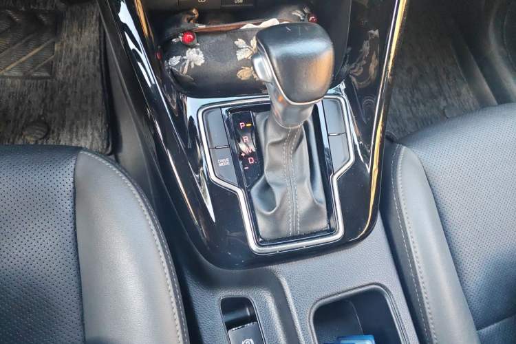 Used Kia Sportage R 2018 2.0L Automatic Smart Luxury Version China V Standard Gear Lever