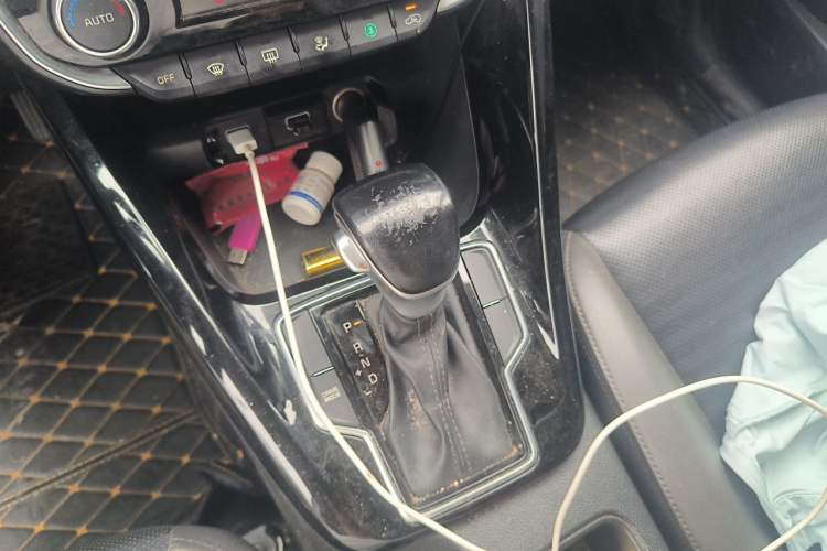 Used Kia Sportage R 2018 2.0L Automatic Smart Luxury Version China V Standard Gear Lever