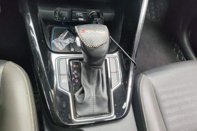 Used Kia Sportage R 2018 2.0L Automatic Smart Luxury Version China V Standard Gear Lever