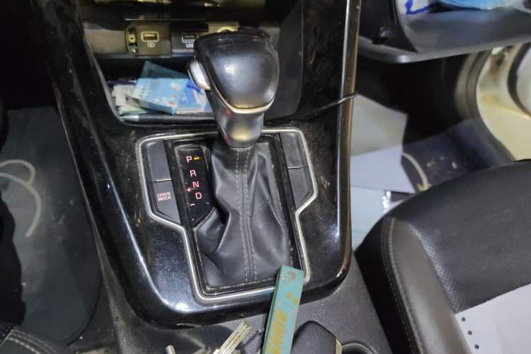 Used Kia Sportage R 2018 2.0L Automatic Smart Luxury Version China V Standard Gear Lever