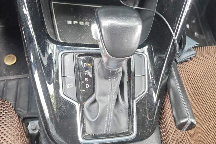 Used Kia Sportage R 2018 2.0L Automatic Smart Luxury Version China V Standard Gear Lever