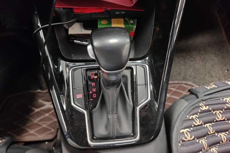 Used Kia Sportage R 2018 2.0L Automatic Smart Luxury Version China V Standard Gear Lever