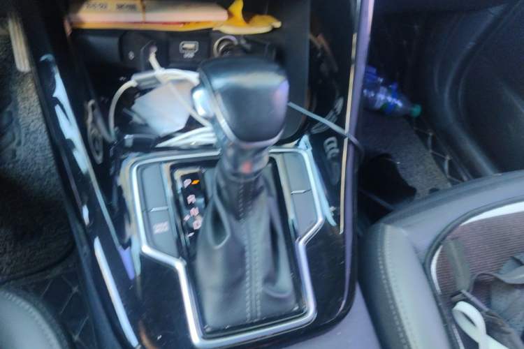 Used Kia Sportage R 2018 2.0L Automatic Smart Luxury Version China V Standard Gear Lever