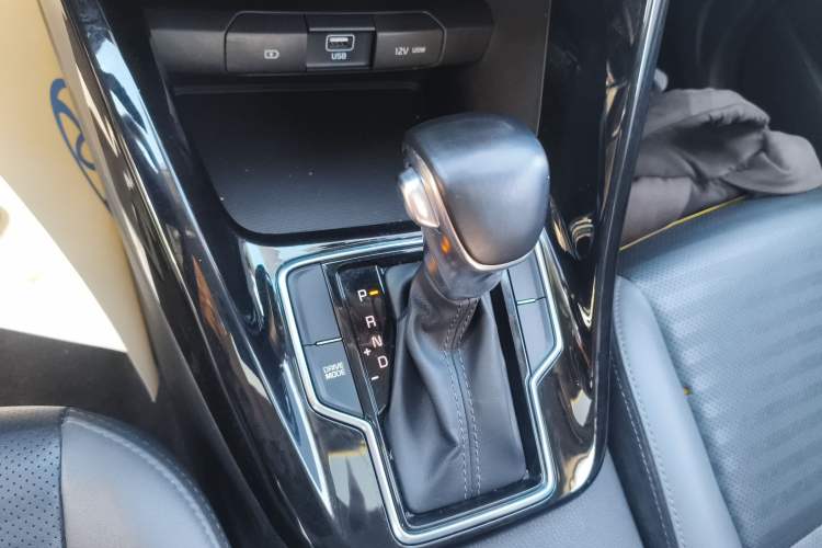 Used Kia Sportage R 2018 2.0L Automatic Smart Luxury Version China V Standard Gear Lever