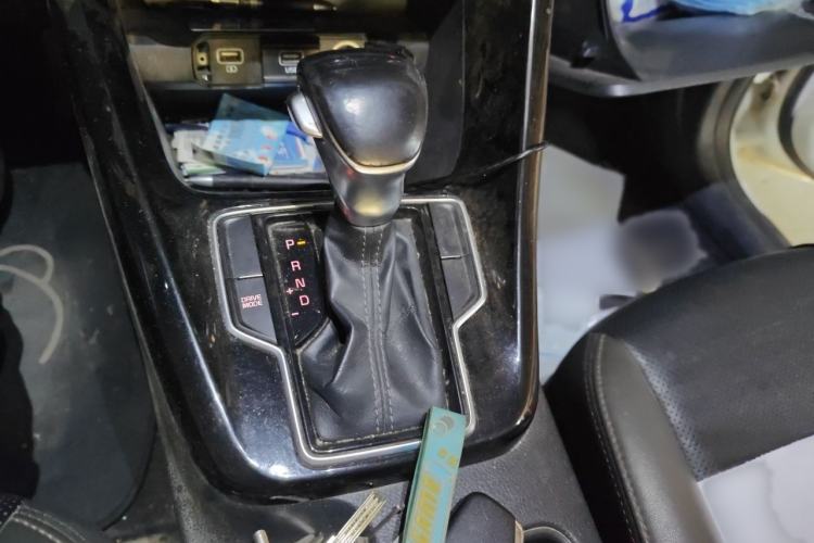Used Kia Sportage R 2018 2.0L Automatic Smart Luxury Version China V Standard Gear Lever