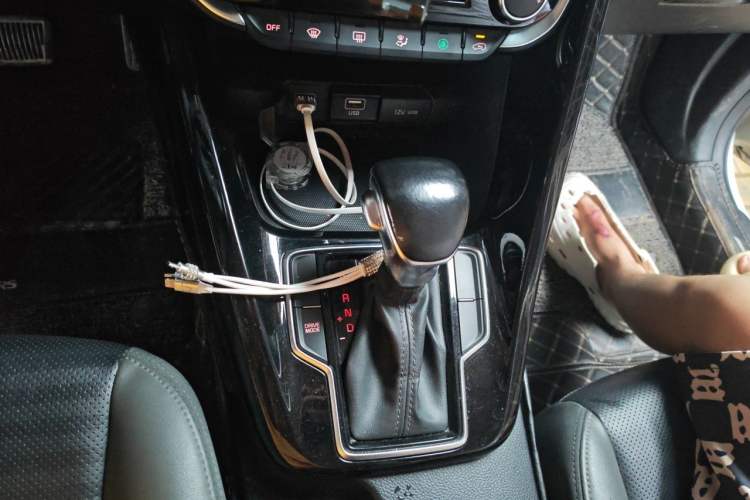 Used Kia Sportage R 2018 2.0L Automatic Smart Luxury Version China V Standard Gear Lever