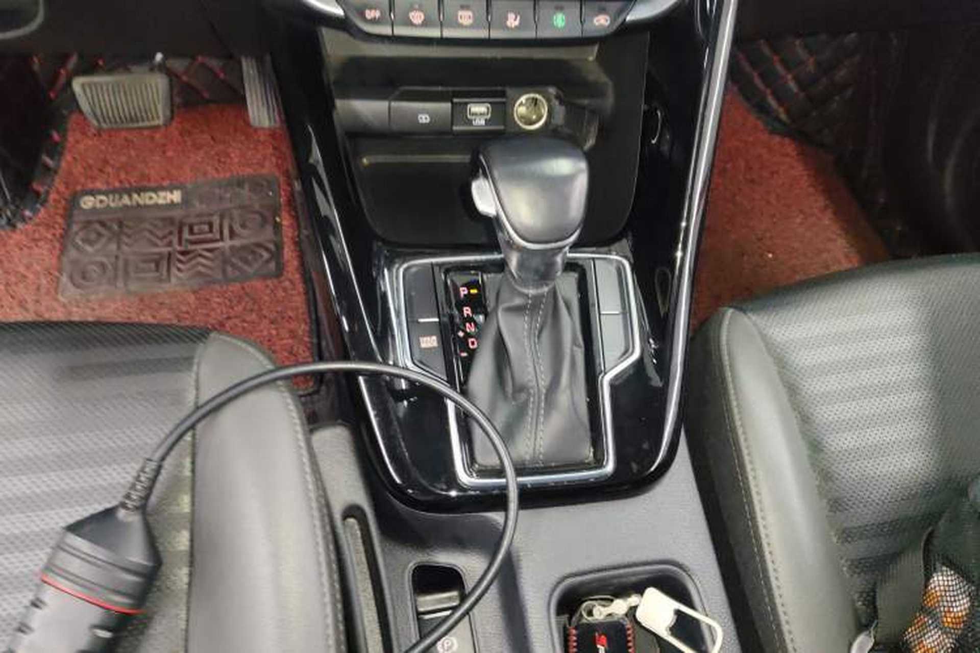 Used Kia Sportage R 2018 2.0L Automatic Smart Luxury Version China V Standard Gear Lever