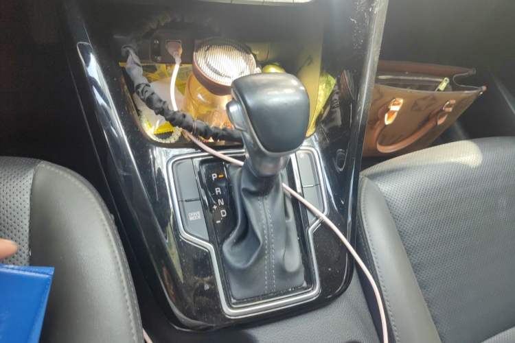 Used Kia Sportage R 2018 2.0L Automatic Smart Luxury Version China V Standard Gear Lever