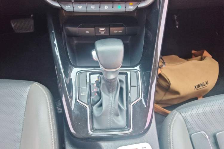 Used Kia Sportage R 2018 2.0L Automatic Smart Luxury Version China V Standard Gear Lever