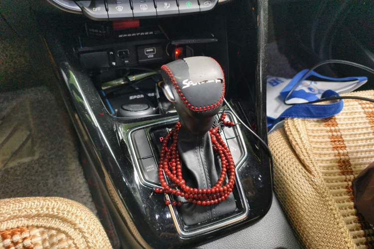Used Kia Sportage R 2018 2.0L Automatic Smart Luxury Version China V Standard Gear Lever