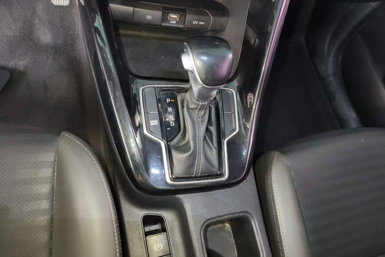Used Kia Sportage R 2018 2.0L Automatic Smart Luxury Version China V Standard Gear Lever