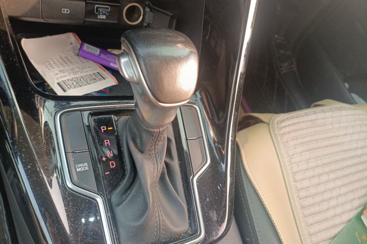 Used Kia Sportage R 2018 2.0L Automatic Smart Luxury Version China V Standard Gear Lever
