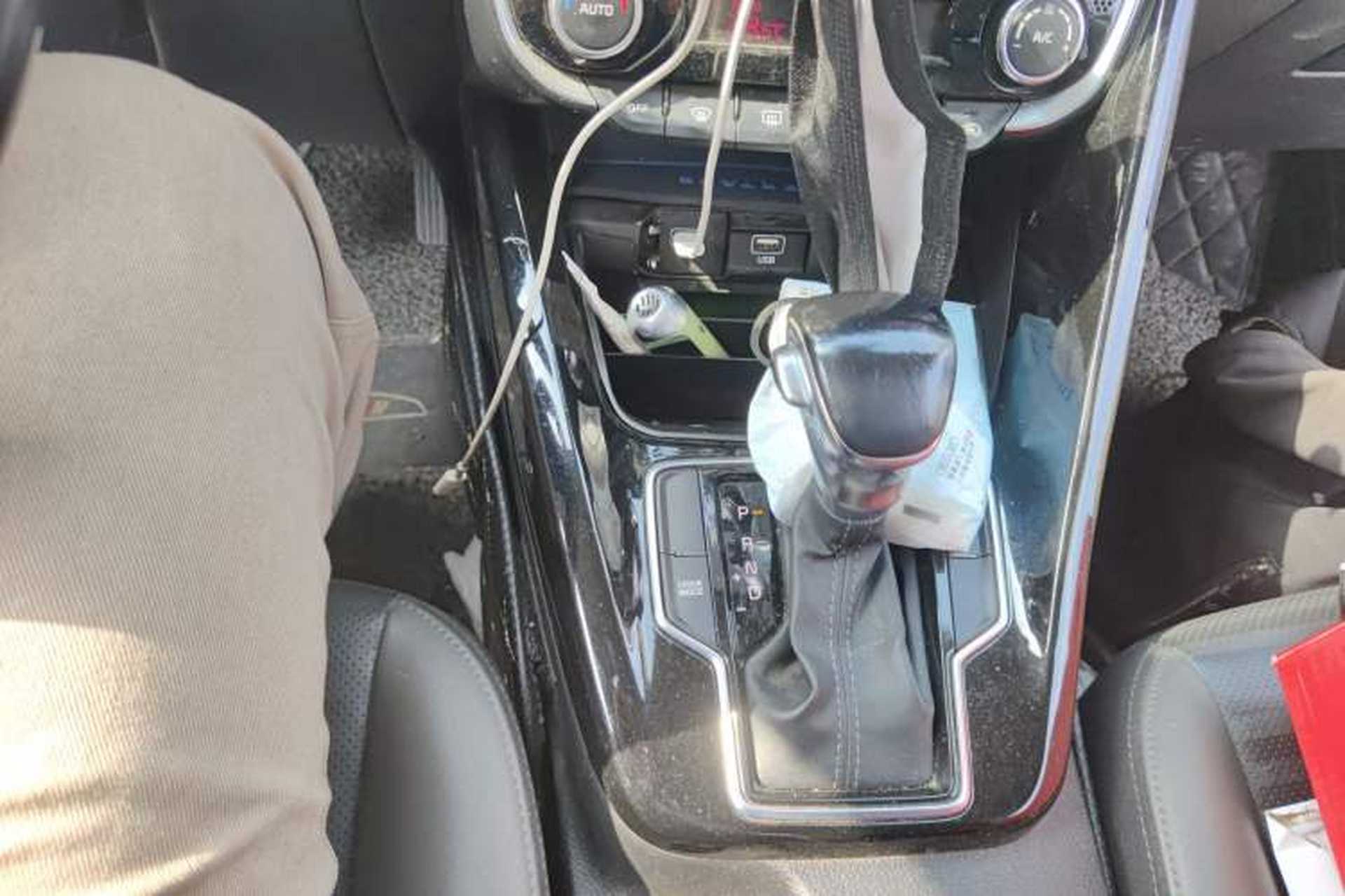 Used Kia Sportage R 2018 2.0L Automatic Smart Luxury Version China V Standard Gear Lever
